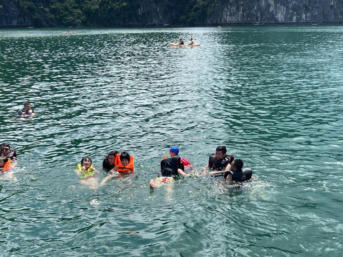 فندق Royal Cruise Halong Bay ها لونغ المظهر الخارجي الصورة