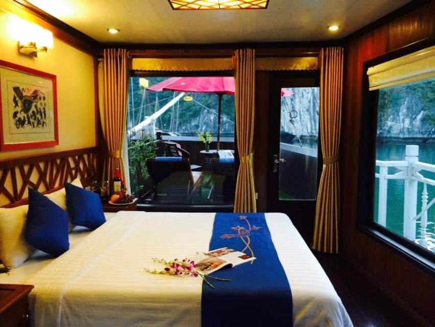 فندق Royal Cruise Halong Bay ها لونغ المظهر الخارجي الصورة
